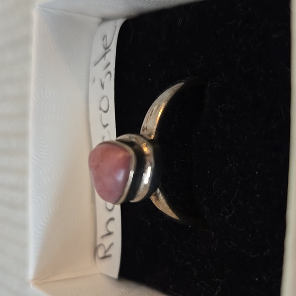 Ring, Crystal Rhodonite - Picture 3 of 4
